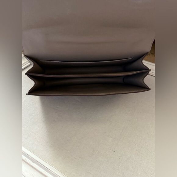 Dove Gray Togo leather structured crossbody flap bag with gold hardware. - Picture 9 of 16